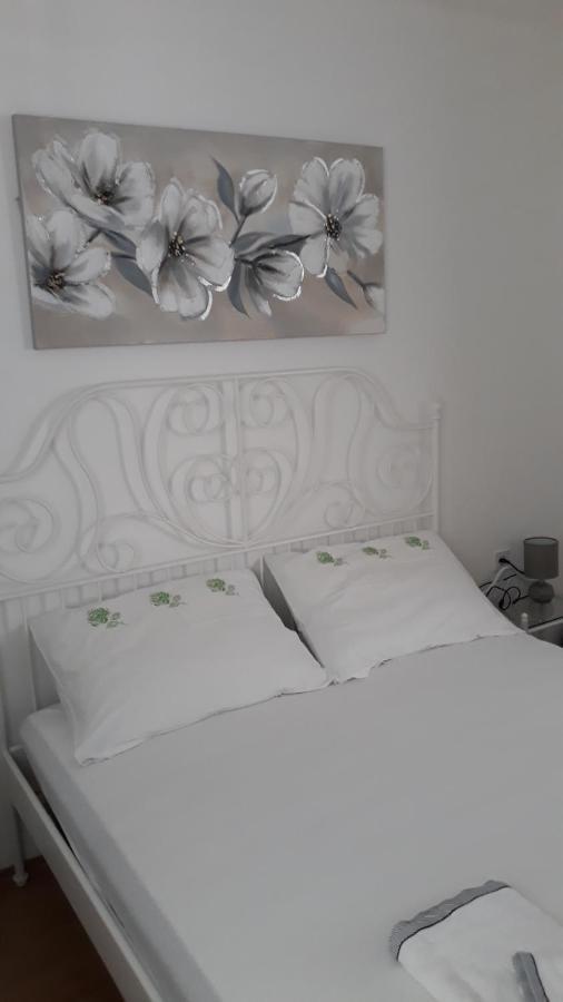 Vesna - Your Best Choice - 80 M From Beach Затон Екстериор снимка